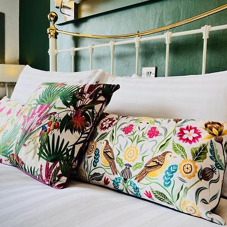 Hotel The Kendrick Exclusively For Adults Llandudno Esterno foto
