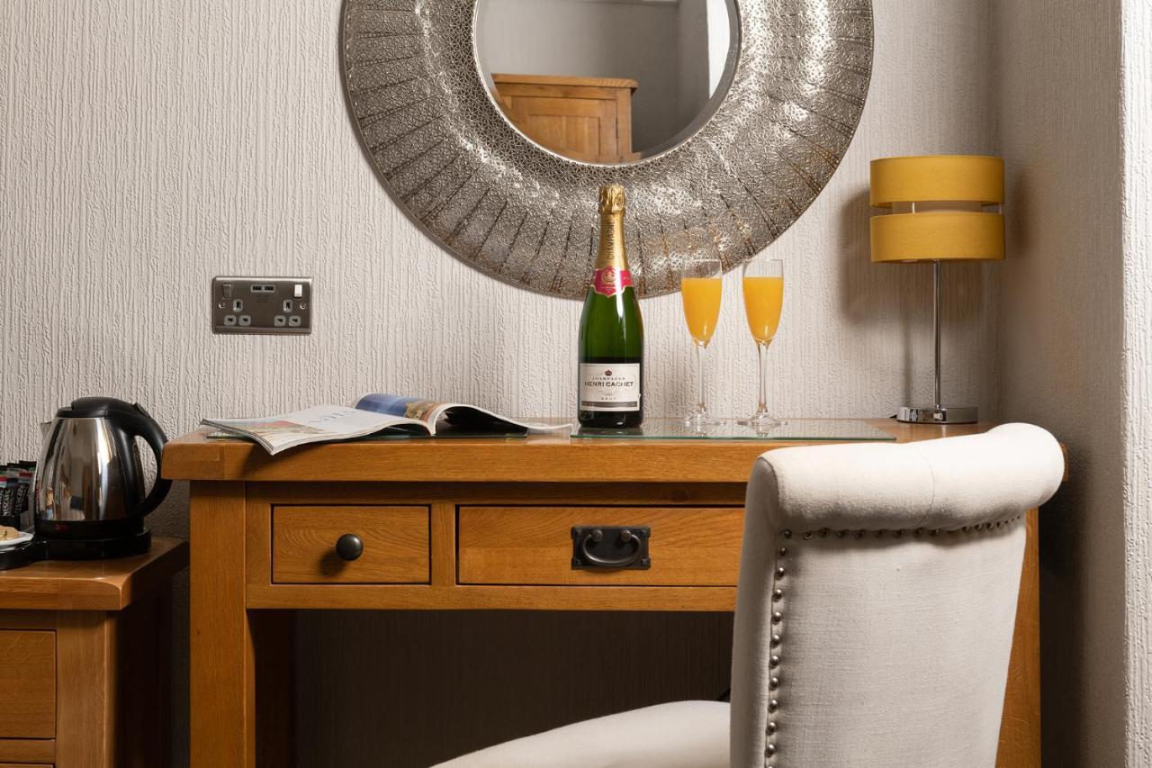 Hotel The Kendrick Exclusively For Adults Llandudno Esterno foto