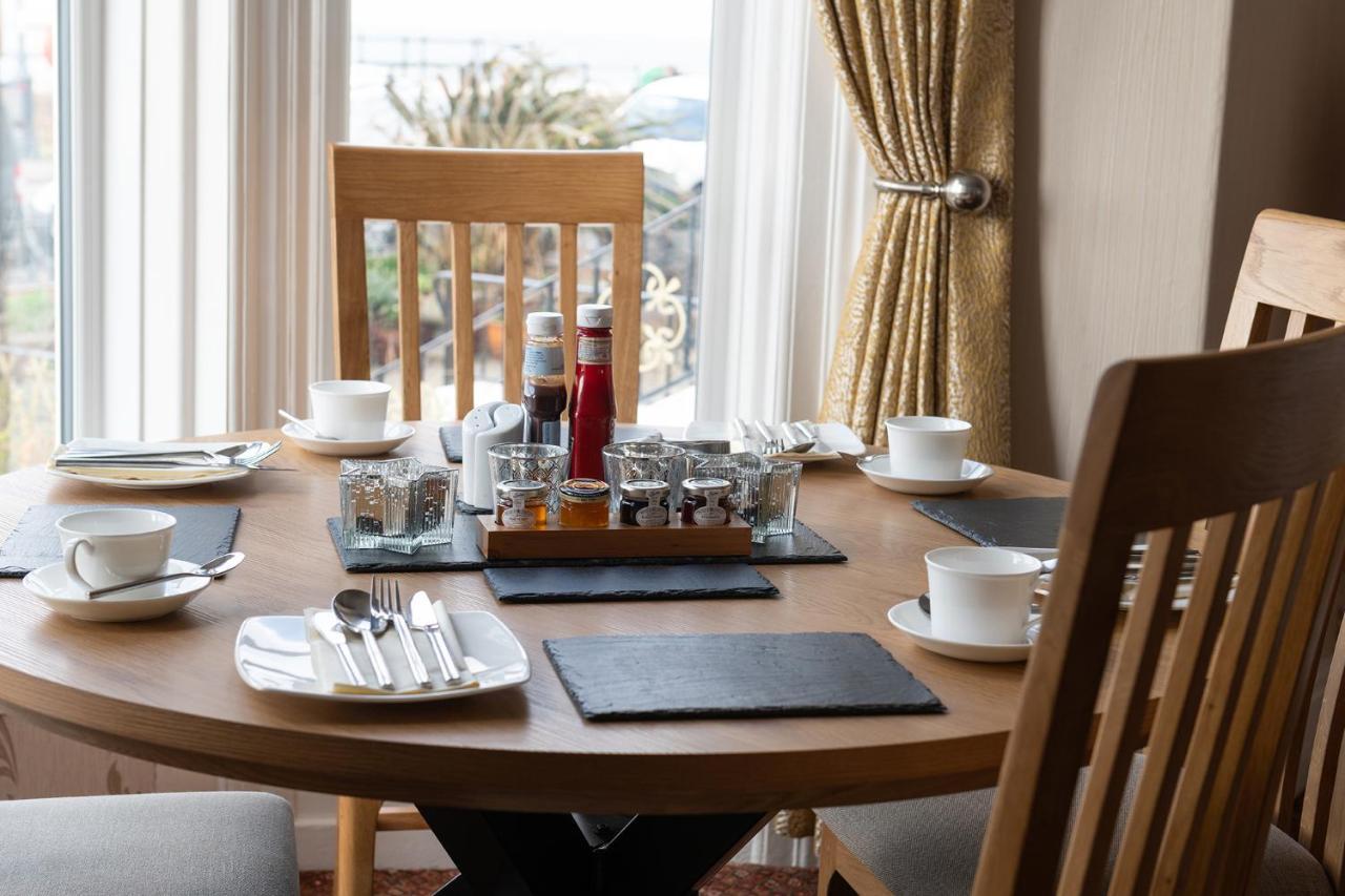 Hotel The Kendrick Exclusively For Adults Llandudno Esterno foto