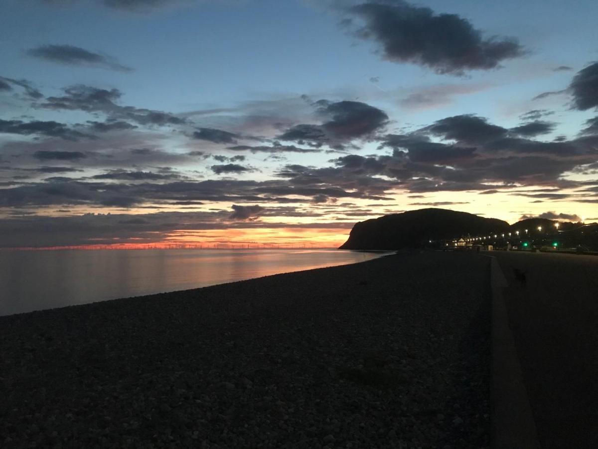 Hotel The Kendrick Exclusively For Adults Llandudno Esterno foto