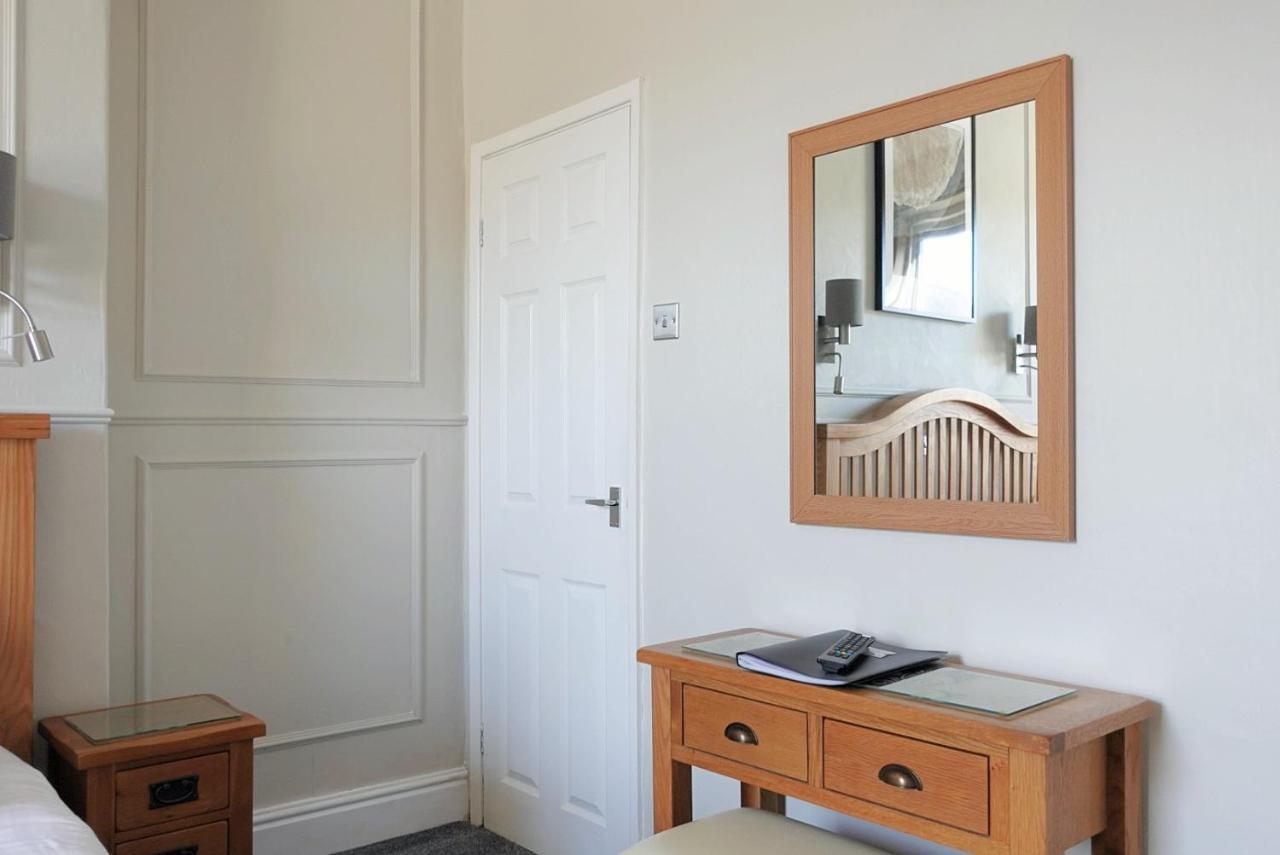 Hotel The Kendrick Exclusively For Adults Llandudno Esterno foto
