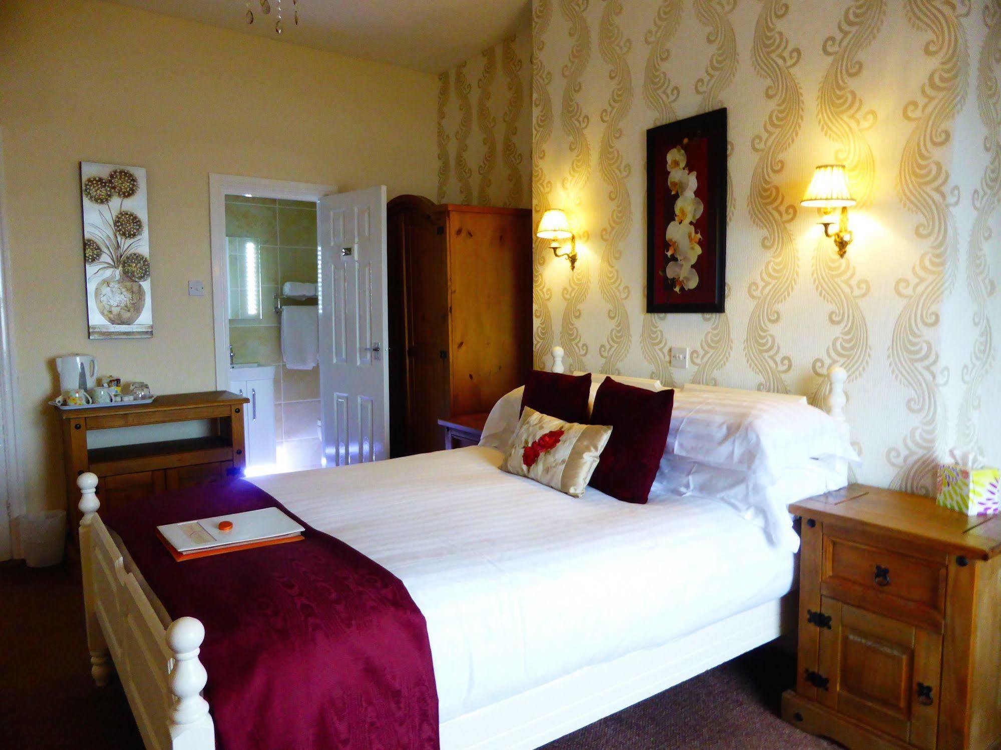 Hotel The Kendrick Exclusively For Adults Llandudno Esterno foto